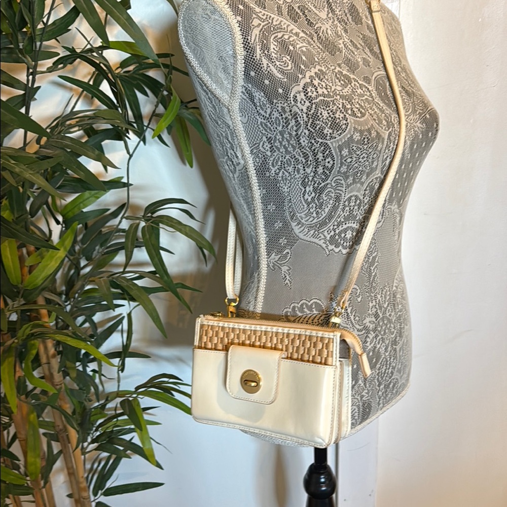 Spartina 449  Cream and Tan Crossbody Bag